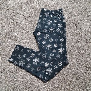 Fun snowflake leggings